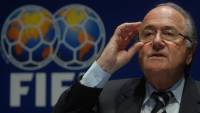 СМИ: Блаттер не собрается покидать пост президента ФИФА до срока
